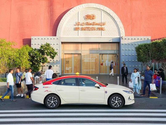 shared-taxi-at-ibn-battuta-mall-in-dubai-1730723074903