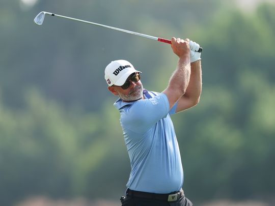 Paul Waring practices ahead of the DP World Tour Championship