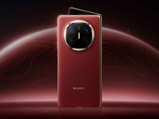 HUAWEI Mate X6 in Nebula Red 